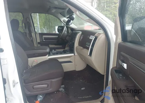 2019 Ram 1500 Classic Big Horn 4X4 5'7 Box из США, поврежденный, VIN 1C6RR7LT1KS560992